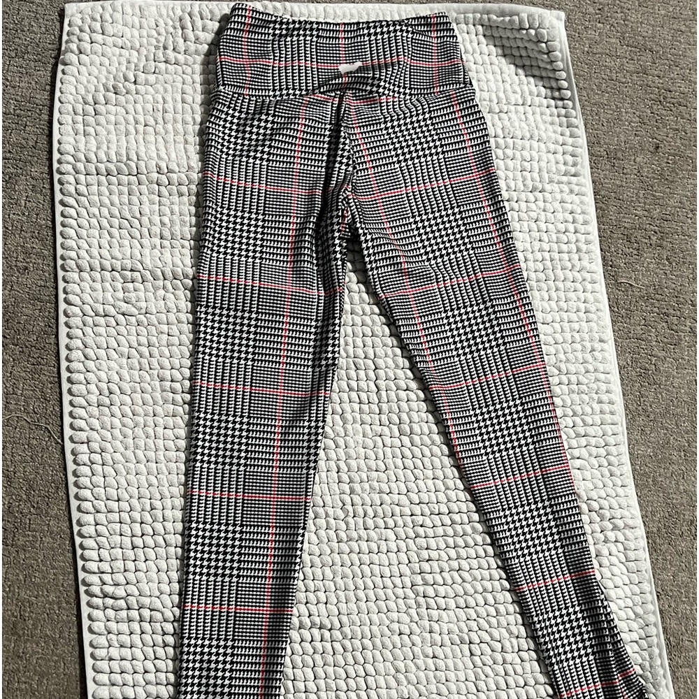 Cute Goldsheep Classic Plaid Leggings - Size M